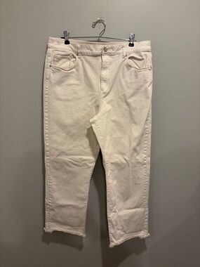 Straight Crop Off-White Raw Hem Jeans